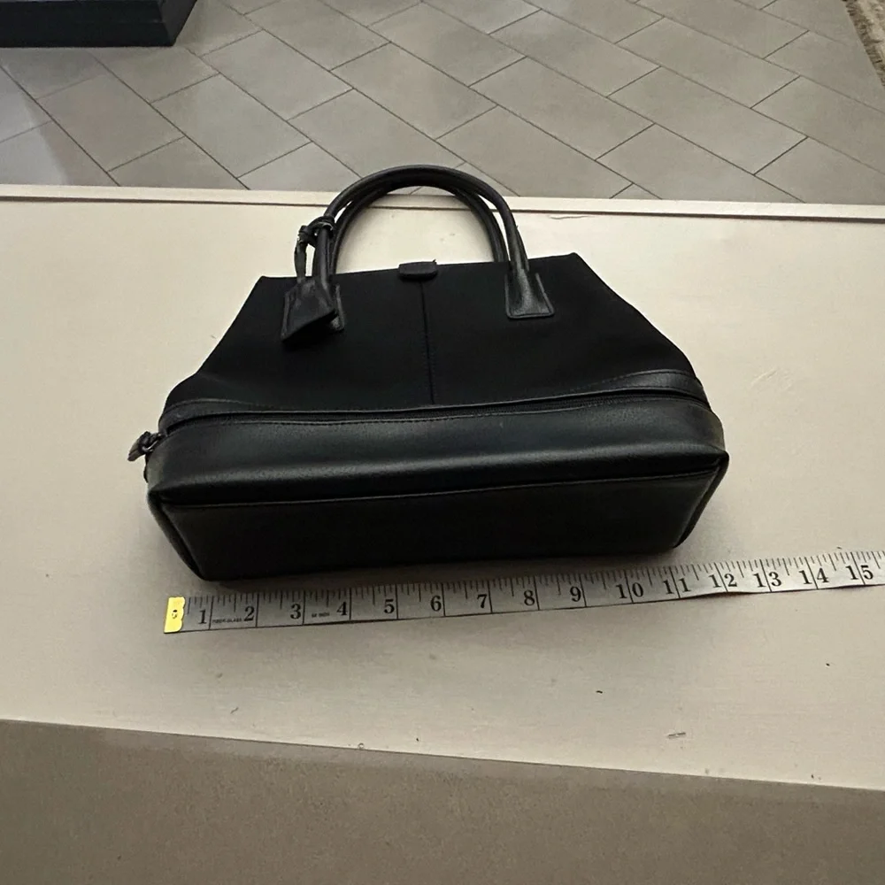 Sophisticated Black Men's Handbag-Nine West Beautiful/no damage/clean